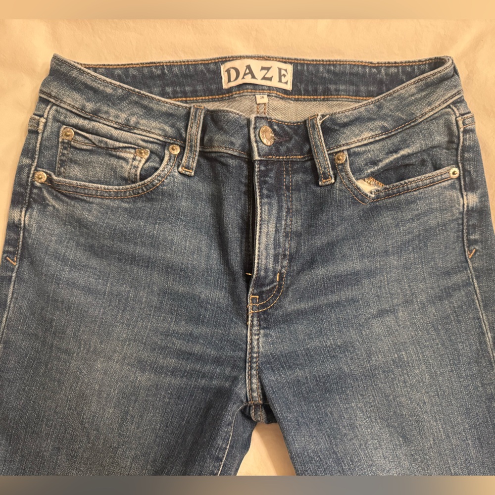 Daze Women's High Rise Blue Jeans